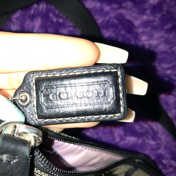 CUTE COACH PURSE FOR SALE!!! - Picture 3 of 7
